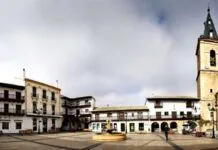 plaza mayor tarazona de la mancha