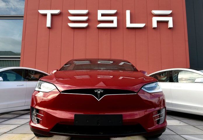 Tesla fotoMercuryNews