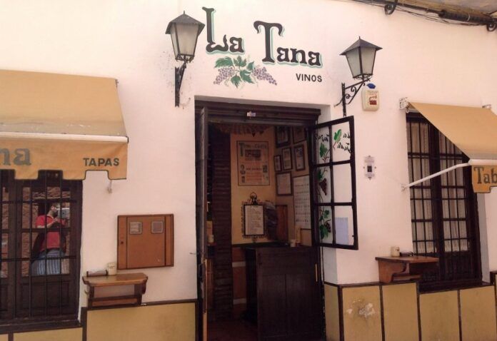 exterior de la tana