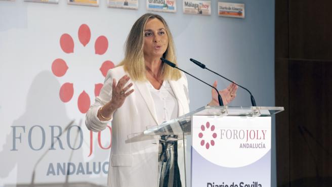 la consejera de fomento marifran carazo este miercoles durante su intervencion en el foro joly