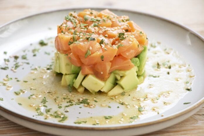 tartar de salmon y aguacate