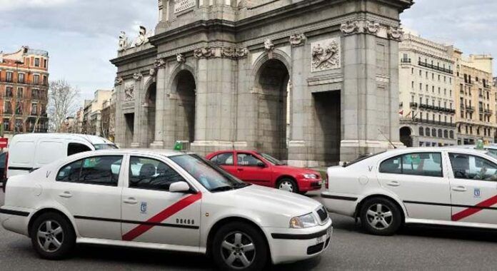 taxi madrid dreamstime 1