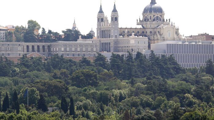 zonas verdes madrid arboles almudena