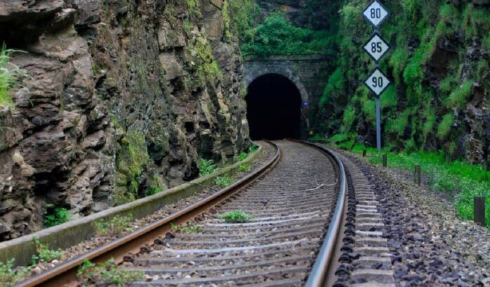 Tunel de Oural. Foto CEDIDA El Correo Gallego