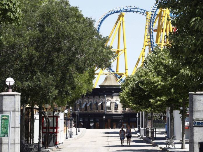 denuncian la agresion a una madre por defender a su hijo autista en el parque warner madrid