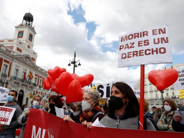 espana aprueba la ley de la eutanasia y entrara en vigor en tres meses