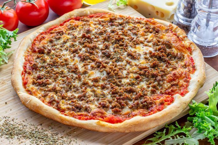 pizza de carne picada