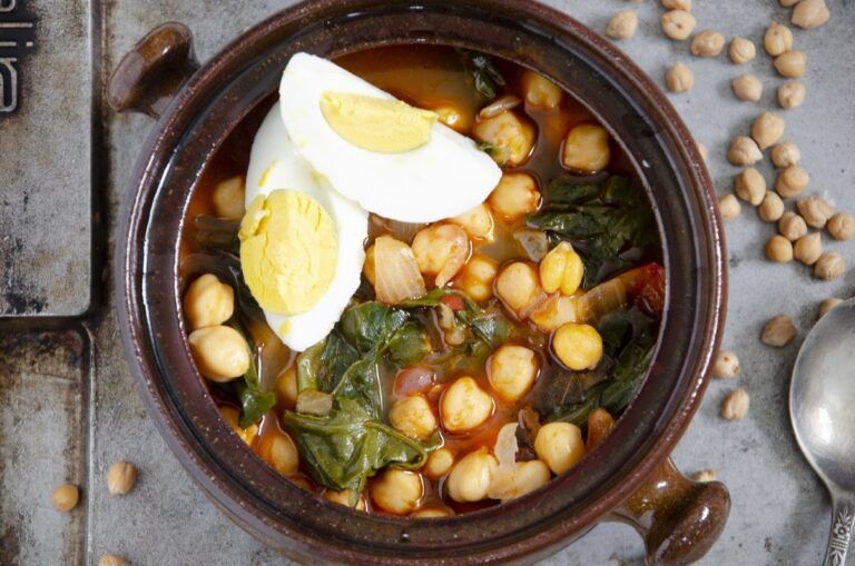 garbanzos con espinacas y huevo cocido