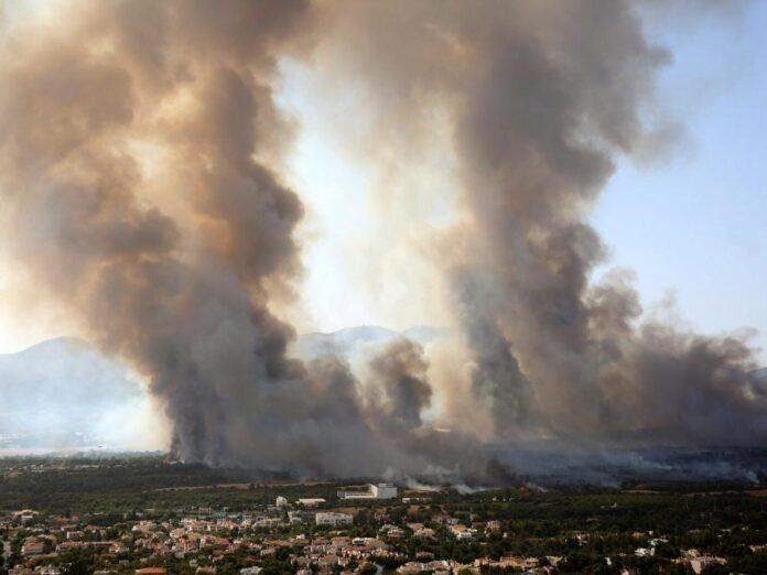 incendio en atenas