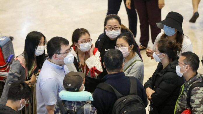 ciudadanos chinos en el aeropuerto de manila