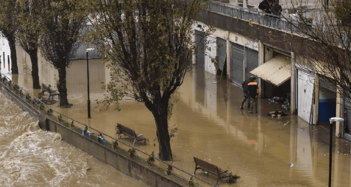 Inundaciones y desbordamientos de rios en el norte de Espana