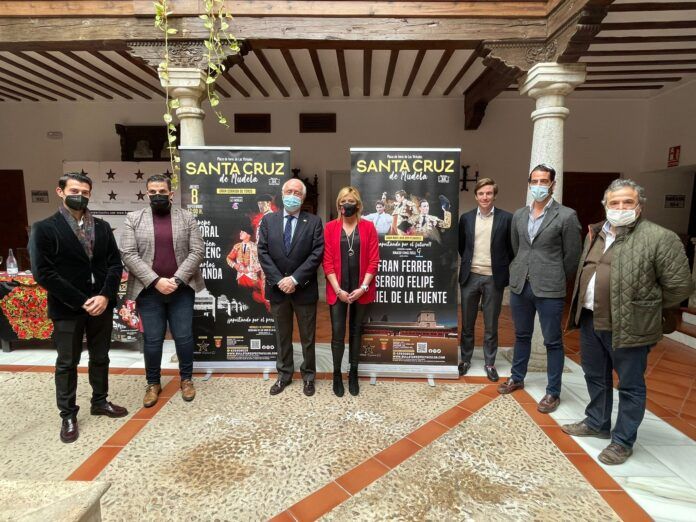 Presentacion de los carteles taurinos de Santa Cruz de Mudela 1