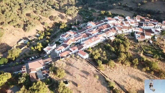 puerto moral huelva pueblo espana vaciada