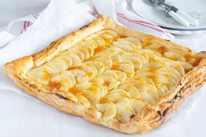 tarta de manzana y hojaldre con crema pastelera