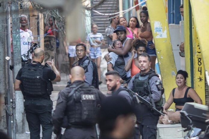 favela rio janeiro policia brasil