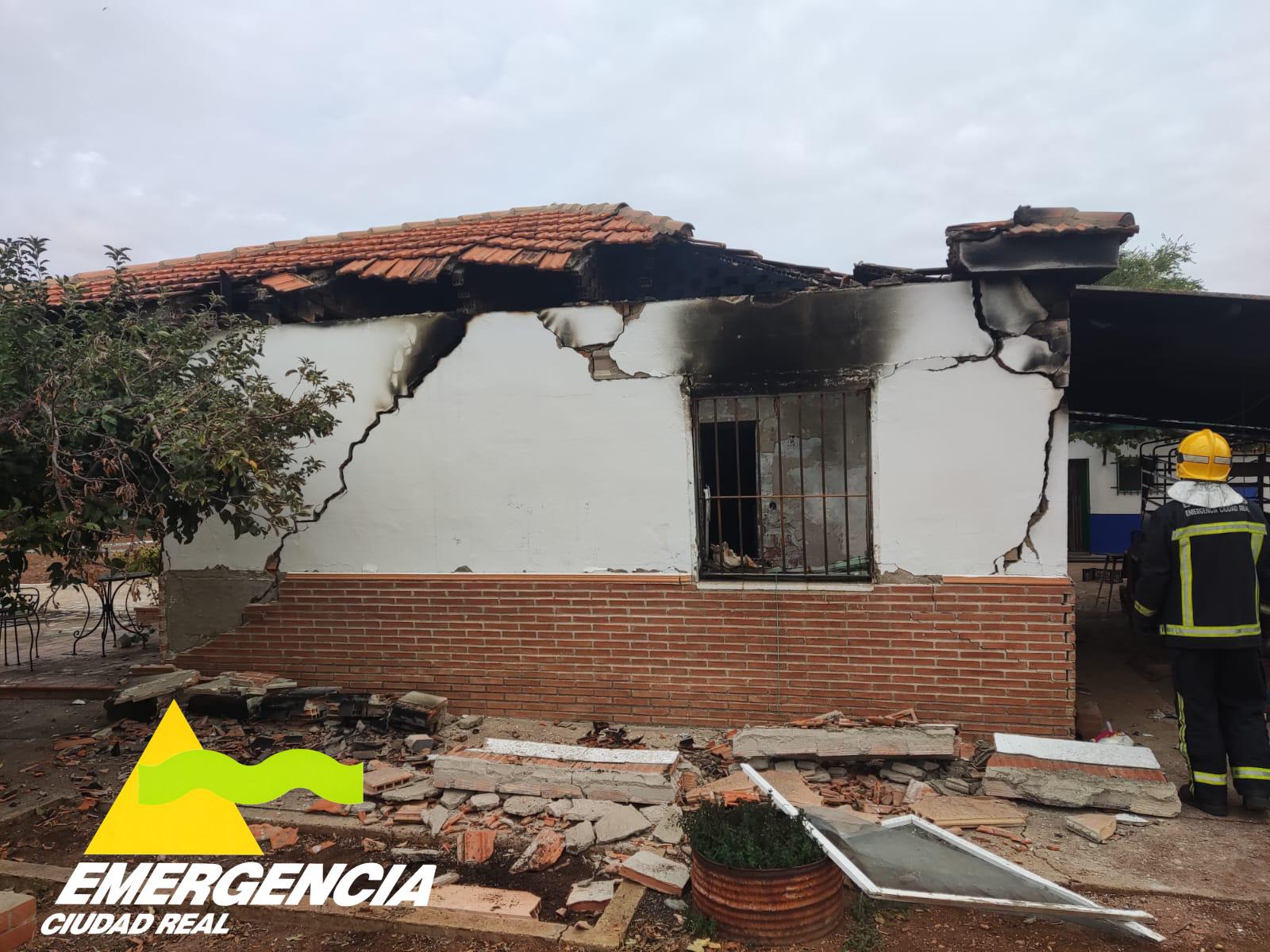 vivienda incendiada argamasilla