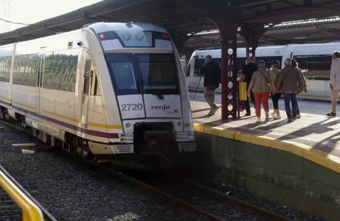 Ferrocarril Santander Bilbao. Portada