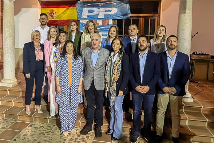 CANDIDATURA AL COMPLETO AL AYTO DE ALMODOVAR DEL CAMPO