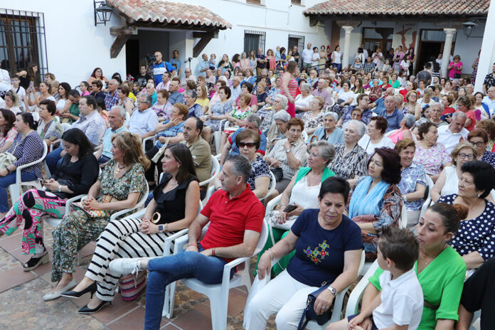 Panoramica de publico ayer tarde en la Casa de la Marquesa