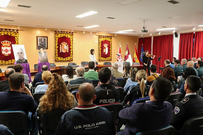 El acto institucional transcurrio en el Salon de Plenos