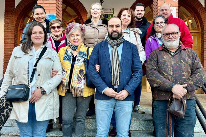 Alcalde y edil de Cultura junto a responsables de hermandades y de la Agrupacion Musical de Argamasilla de Calatrava