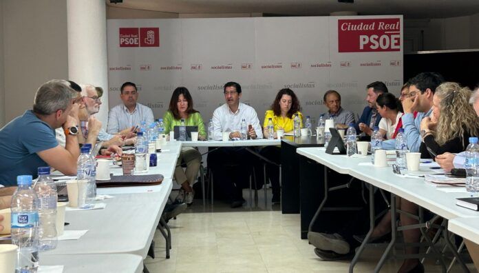 Imagen de la reunion del PSOE