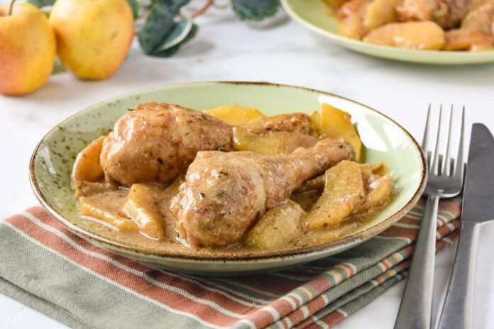 pollo a la sidra con manzana