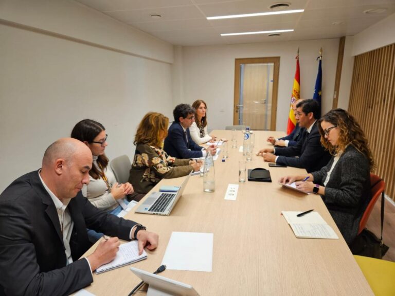 Caballero en Bruselas reunión