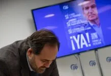 Núñez presenta campaña de firmas (2)