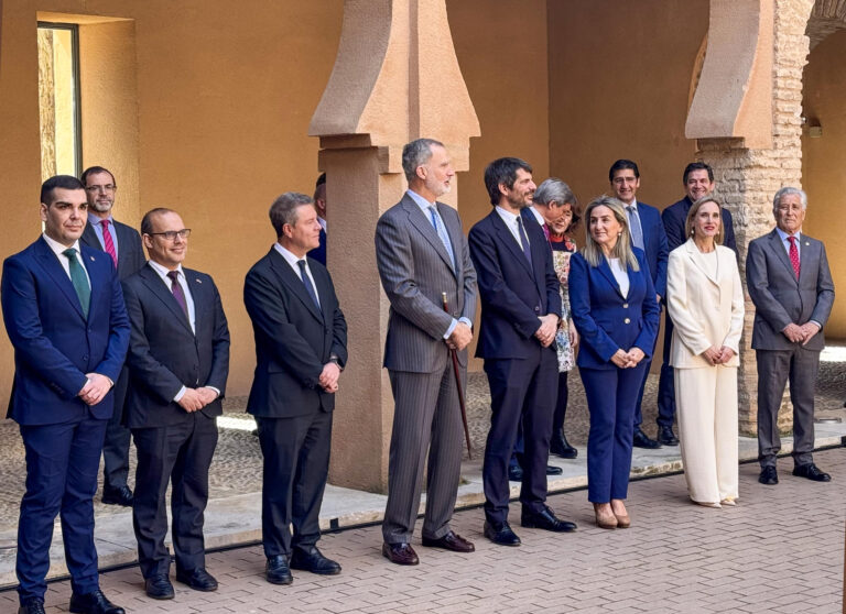 3162a918ed854710e9a481e7834dccb1 2 XL