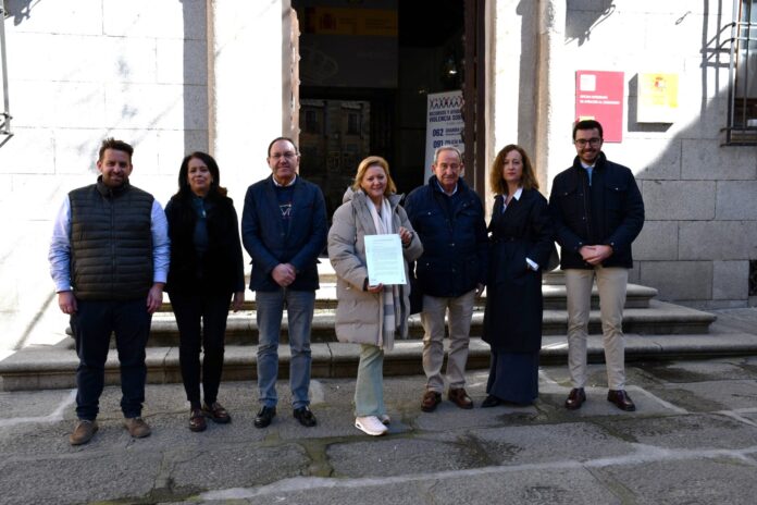 Alcaldes de la comarca de los Montes piden más seguridad en la Delegación del Gobierno 100325