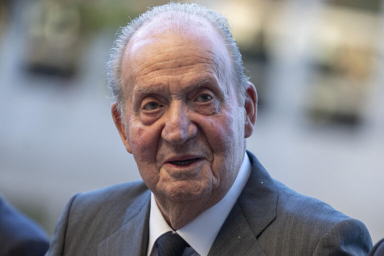 Juan Carlos I publicará en Francia sus memorias en 2025 para evitar que "le roben el relato" de su vida