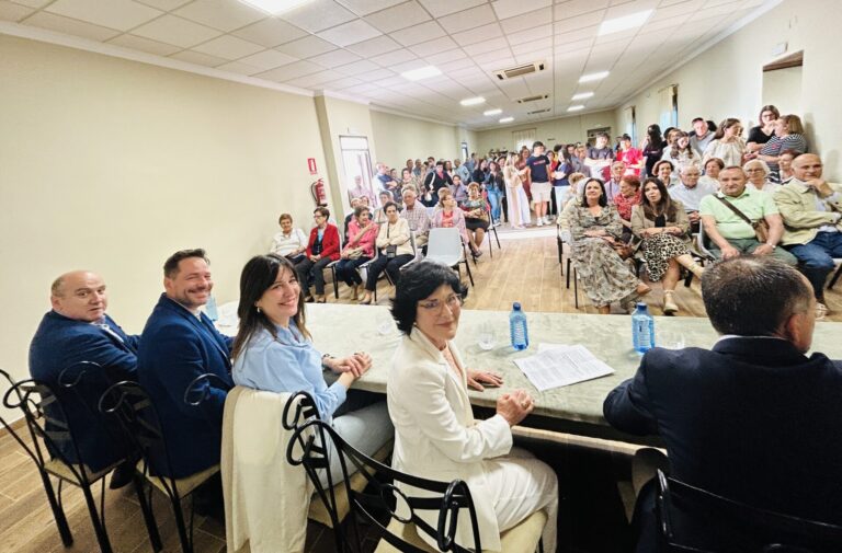 Blanca Fernández reinauguración Círculo Recreativo Cabezarrubias del Puerto 4