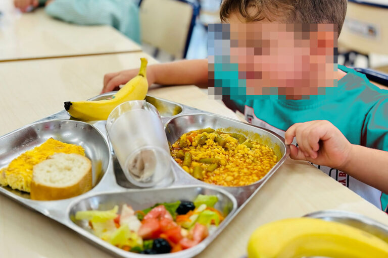 Los menús se confeccionan bajo criterios saludables y género de primera calidad