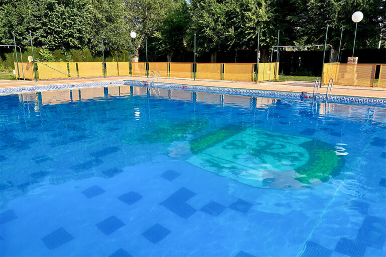 Estado del agua que presentaba la Piscina rabanera a 19 horas de este lunes