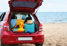 aparcar playa arena coche