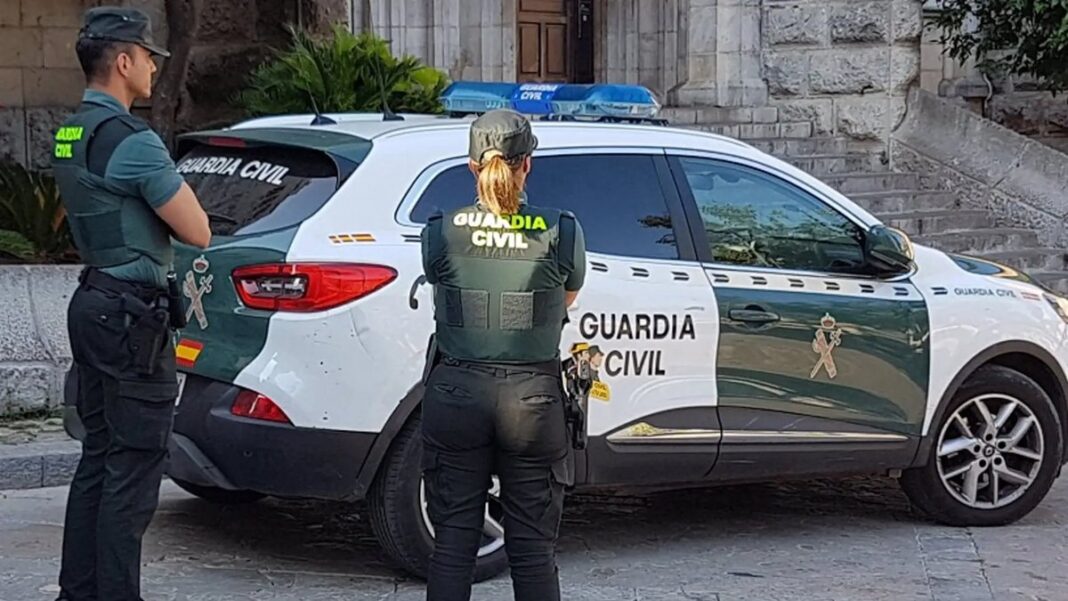 guardia civil coche oficial