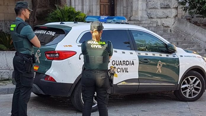 guardia civil coche oficial