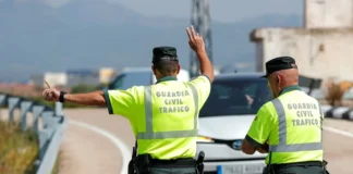 Las multas más comunes del verano: chanclas, camiseta y ambientadores pueden salir caros trafico multas