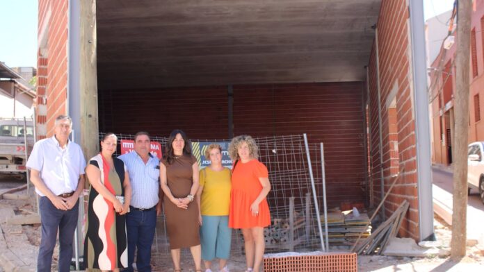 blanca fernandez en obra centro cultural de carrizosa 2