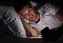 movil pantallas dormir