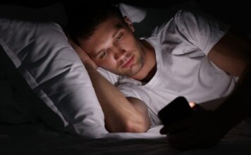 movil pantallas dormir