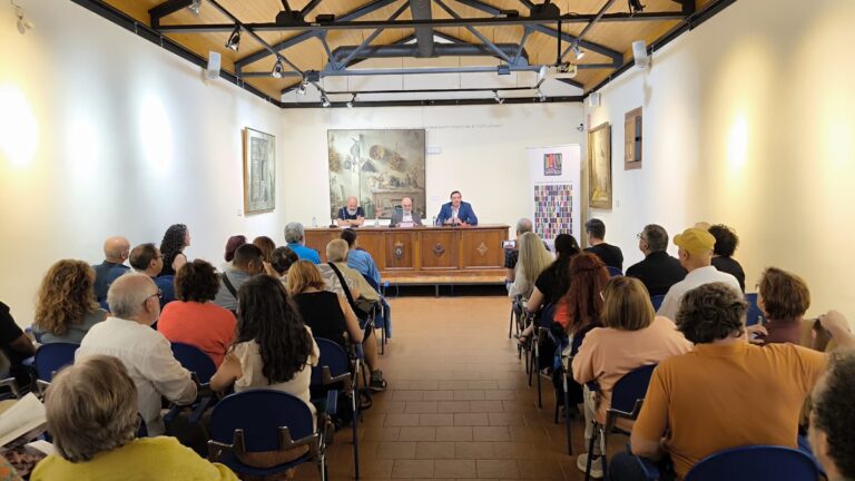 Víctor Chacón presenta el libro "Villaseñor. Conocimiento y Esencia" en el Museo López-Villaseñor de Ciudad Real