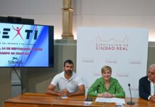 Presentación oficial de la III Feria del Deporte y la Salud en Campo de Criptana con autoridades y organizadores