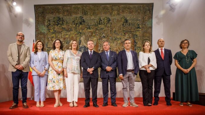 emiliano garcia page presenta el instituto de seguridad y salud laboral en toledo junto al pacto horizonte 2039