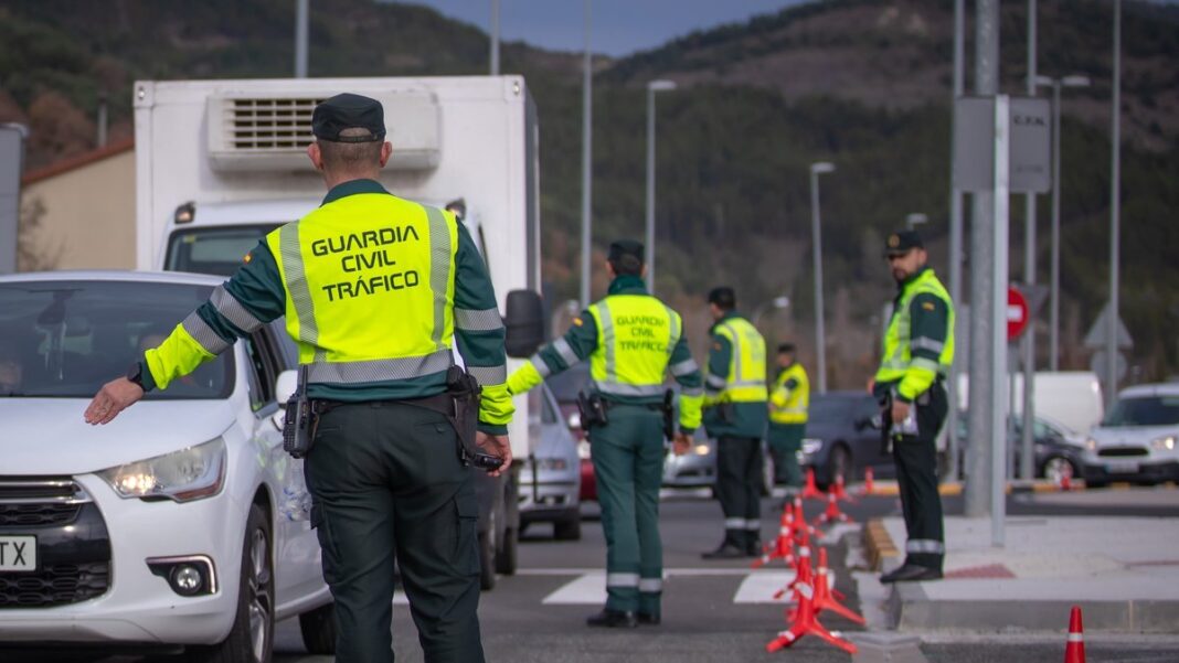 guardia civil trafico guardia civil trafico