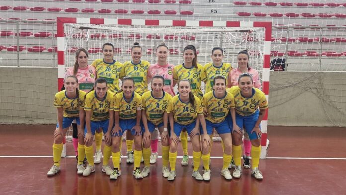 Jugadoras del CD Salesianos Puertollano en acción durante la semifinal del Trofeo JCCM 2025 Jugadoras del CD Salesianos Puertollano en acción durante la semifinal del Trofeo JCCM 2025