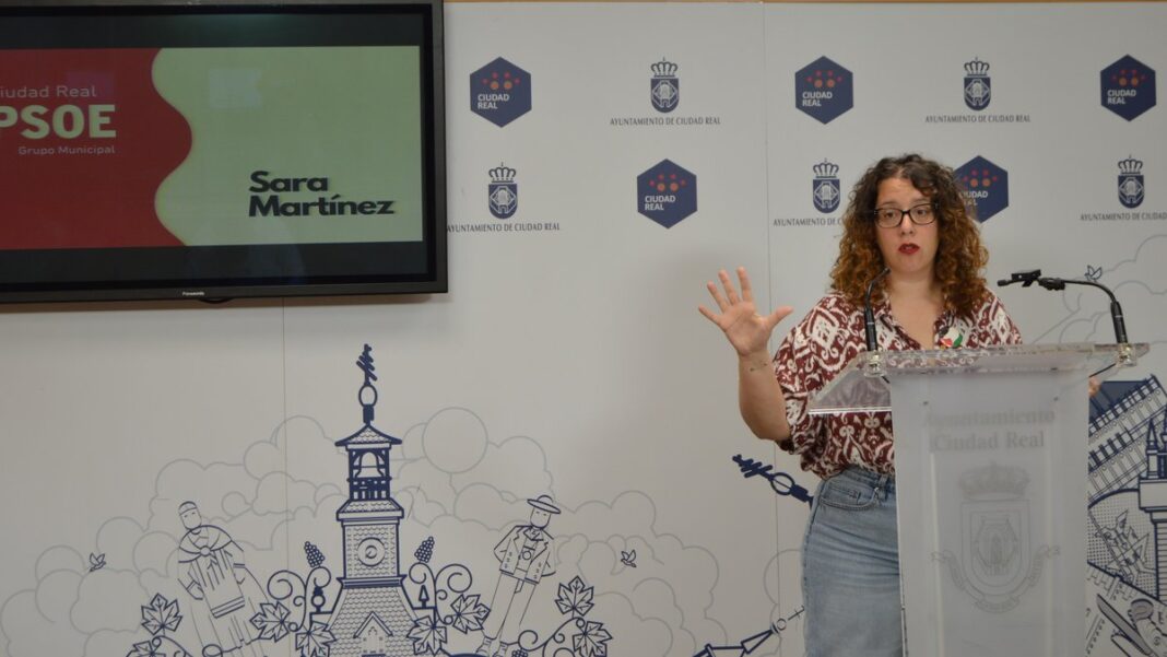 Sara Martínez durante la rueda de prensa sobre el Plan Municipal de Vivienda
