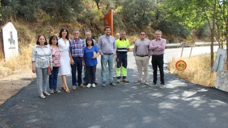 blanca fernandez asfaltado carretera de anchuras 1