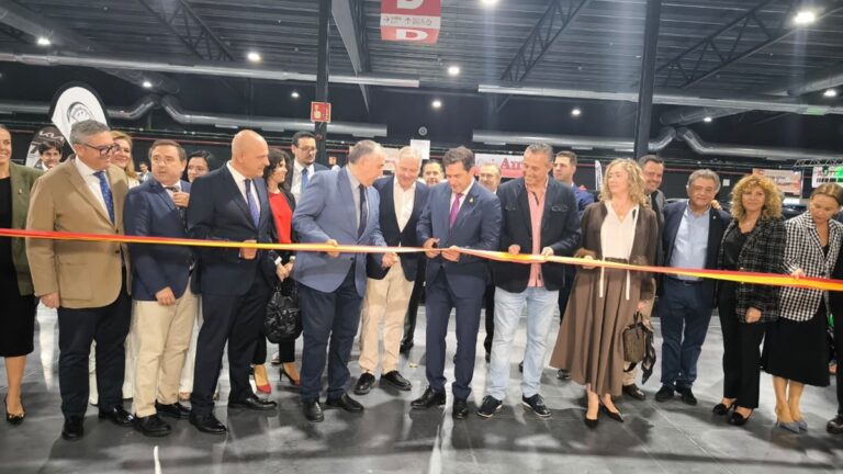 feria fecirauto 2025 con exposicion de vehiculos